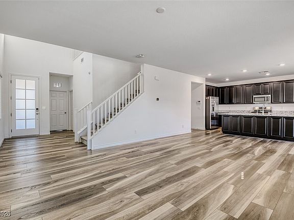 5th image of 8136 Skye Plum St