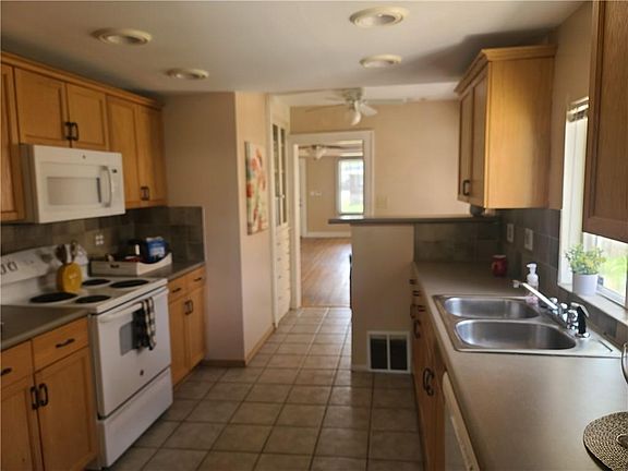 5th image of 5111 Forest Ave