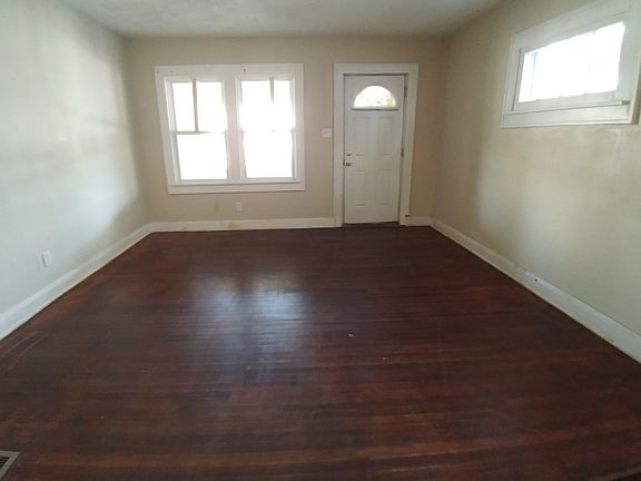 2nd image of 804 N Oxford St