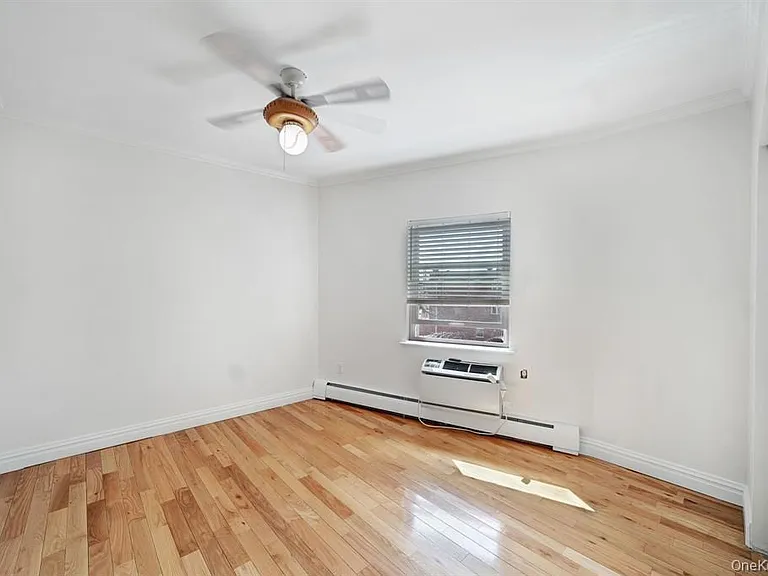 1435 E 80th St — Photo 5