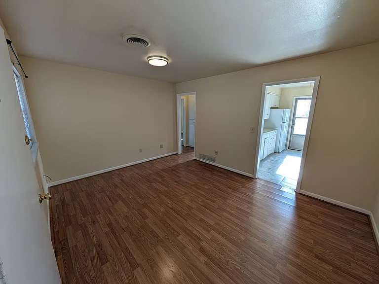 1010 E Main St — Photo 2