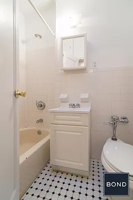 Rented by Bond New York | media 4