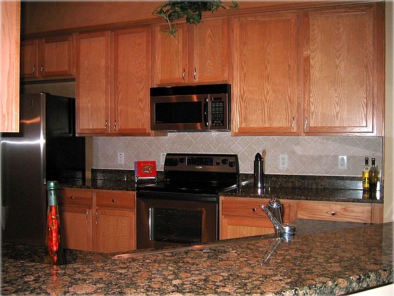Kitchen-Granite/Staineless Apps