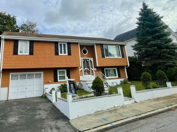 28 Lewis St, Fall River, MA 02724