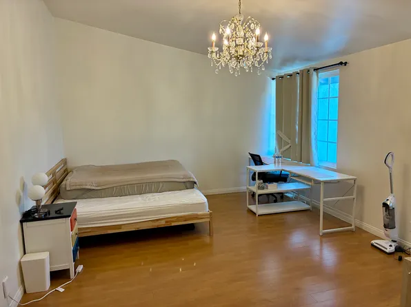 132 W Yale Loop, Irvine, CA 92604