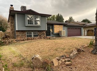 33 Hudspeth Ln, Pueblo, CO 81005