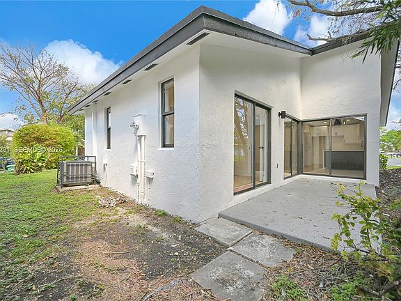 3rd image of 13608 SW 286th Ter