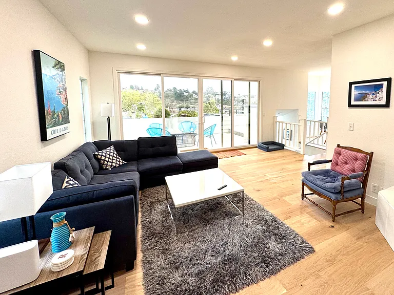 119 Glen Dr — Photo 3