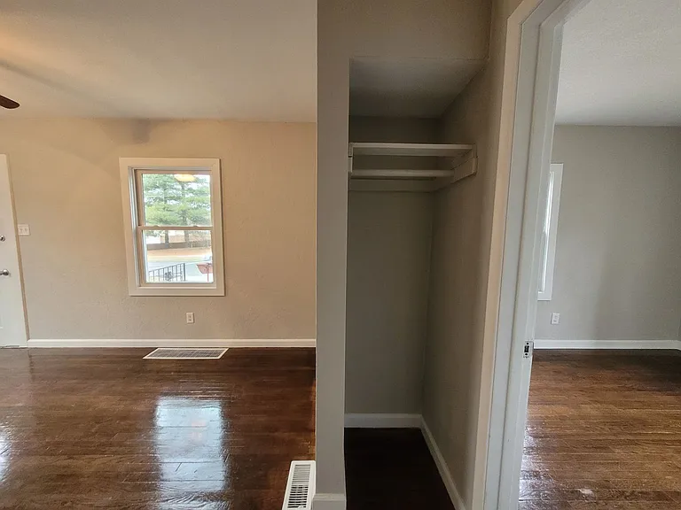 2237 S Union St — Photo 12