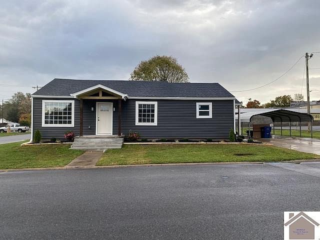 1st image of 212 East Ln