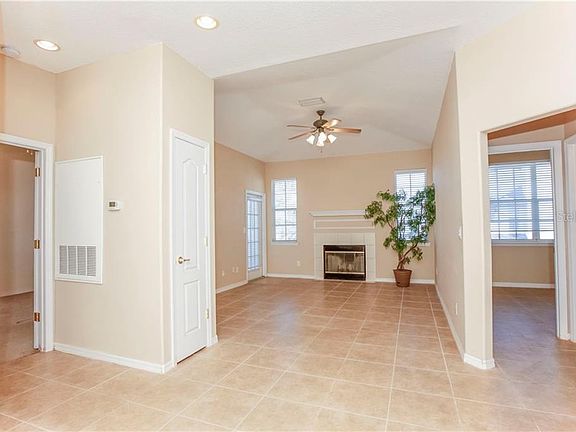 5th image of 13443 Fountainbleau Dr #1-4