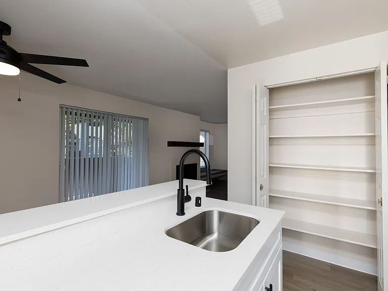 Westhampton Apartments — Photo 79