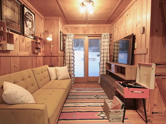 18 Mahkeenac Heights