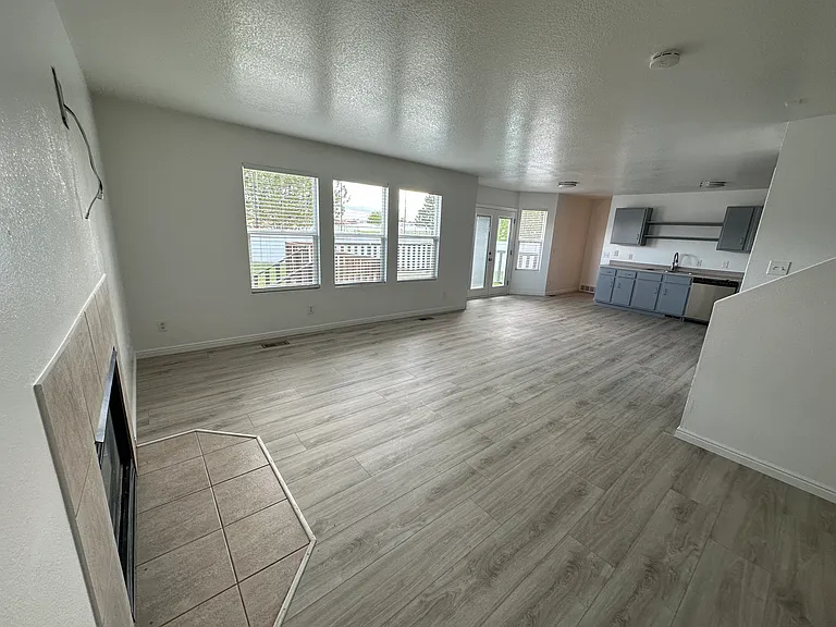 163 Skyline Dr — Photo 7