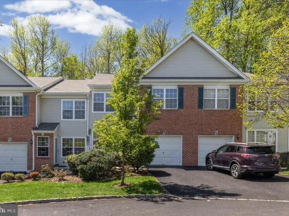 302 Wellington Park Dr, Princeton, NJ 08540