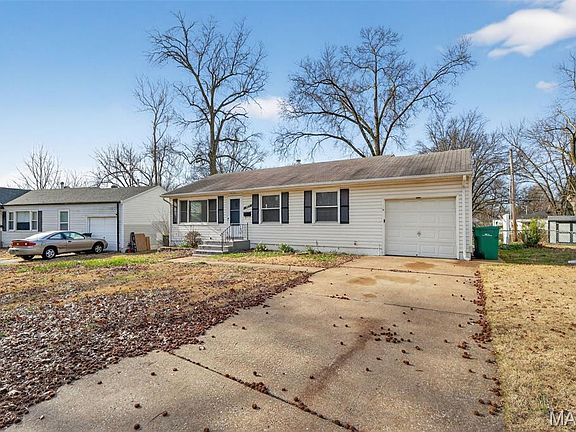 3rd image of 10213 Unicorn Dr