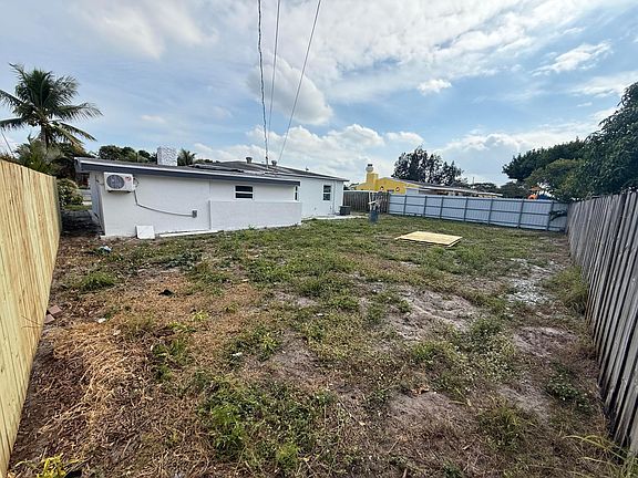 4th image of 2353 S Beech Rd Road