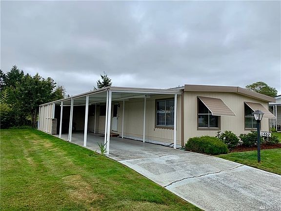 View of front with carport