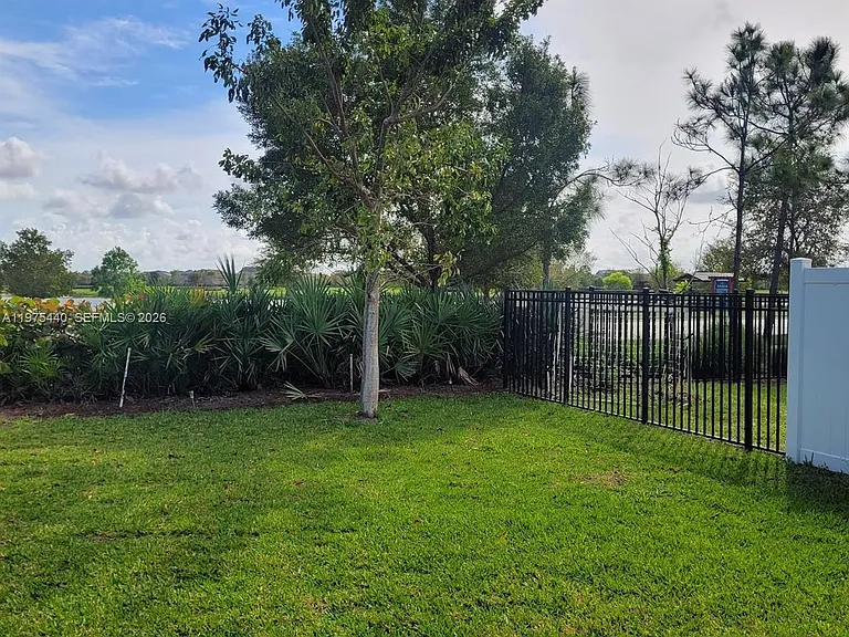 1200 Sterling Pine Pl — Photo 15