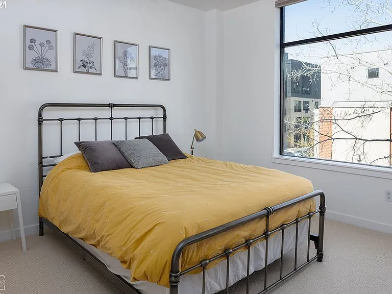 1690 NW Riverscape St — Photo 6