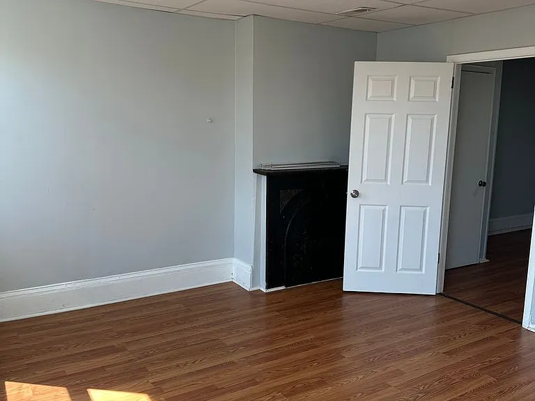 2404 N Charles St — Photo 6