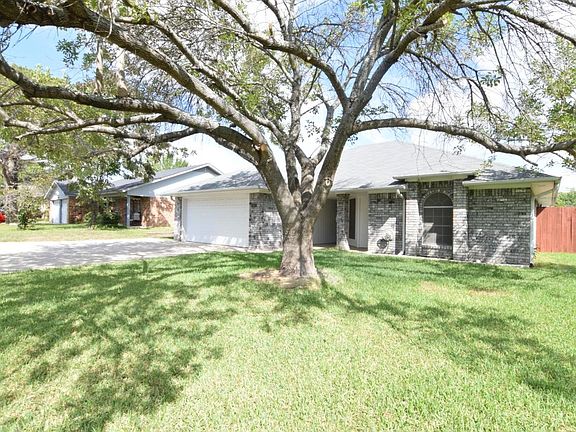 3rd image of 305 Brookway Dr