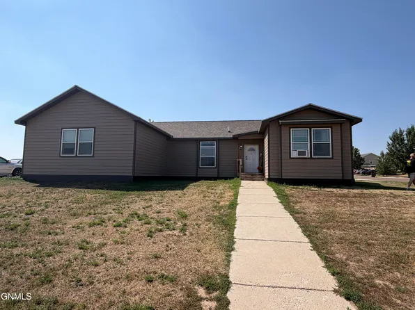 923 35th St NE, Watford City, ND 58854