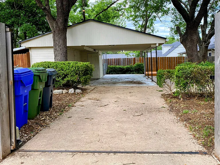 3825 Hubby Ave — Photo 35