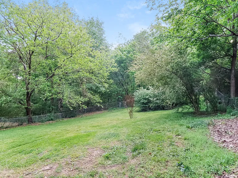 6518 Chrissy Dr — Photo 17