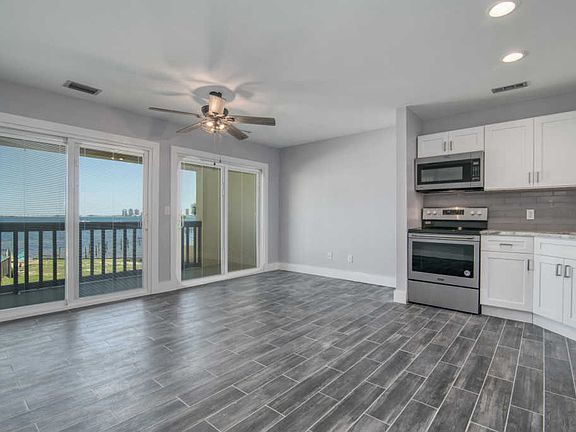 5th image of 8253 Navarre Pkwy APT D205