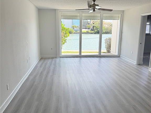 4th image of 7425 BAY ISLAND DRIVE S #103