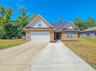 996 Haywood Dr, Chipley, FL 32428