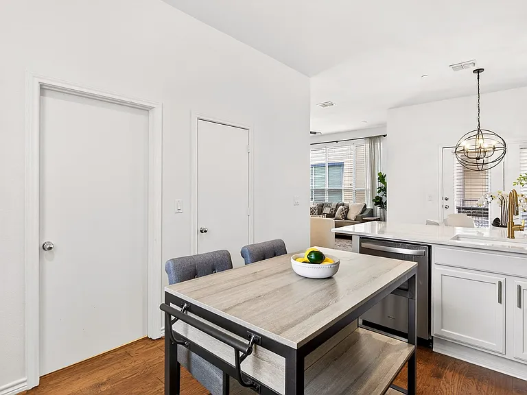 4050 McKinney Ave #12 — Photo 10