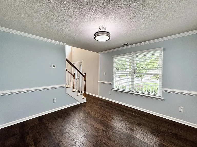 1733 Bernstein Dr — Photo 8