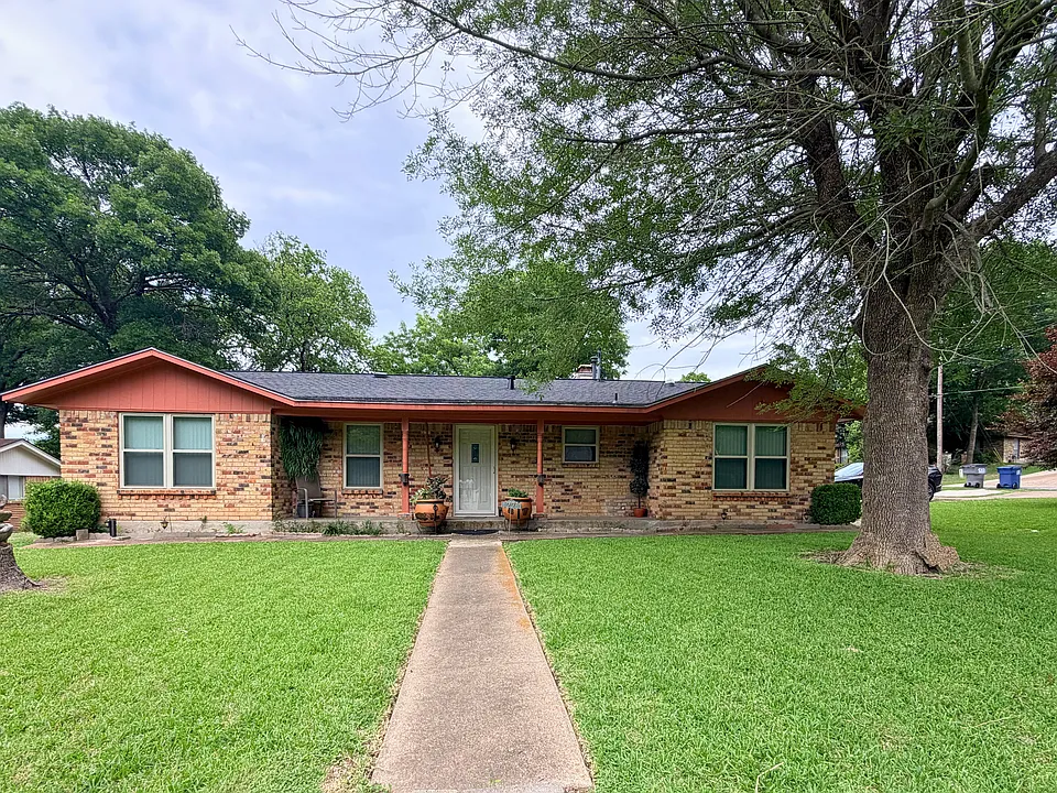 1226 Linkwood Ln