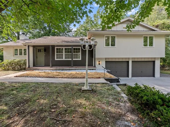 8512 Maywood Ave, Raytown, MO 64138