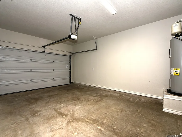 2310 Tulipwood Cv #101 — Photo 18