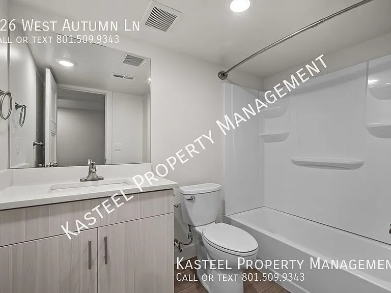 126 W Autumn Ln — Photo 16