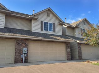 6463 35th St N, Oakdale, MN 55128