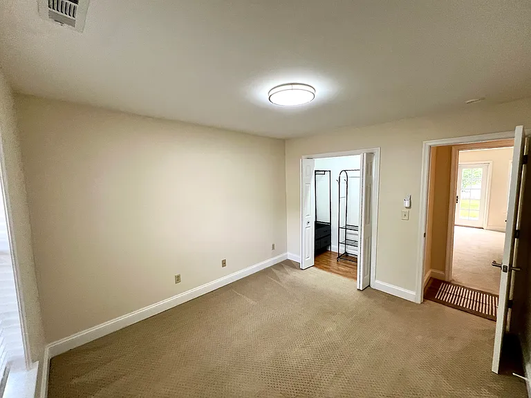 9140 Honeysuckle Dr — Photo 8
