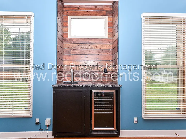 1332A N College Ave #N — Photo 14