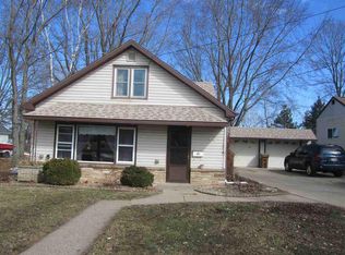 1617 W River Dr, Stevens Point, WI 54481