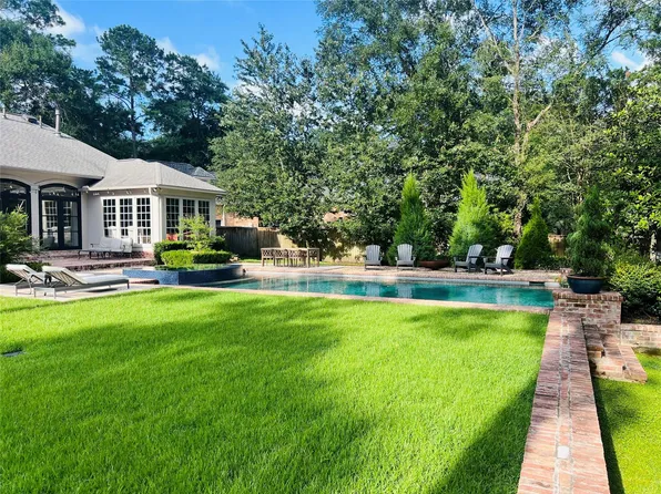 51 N Wooded Brook Cir, Spring, TX 77382