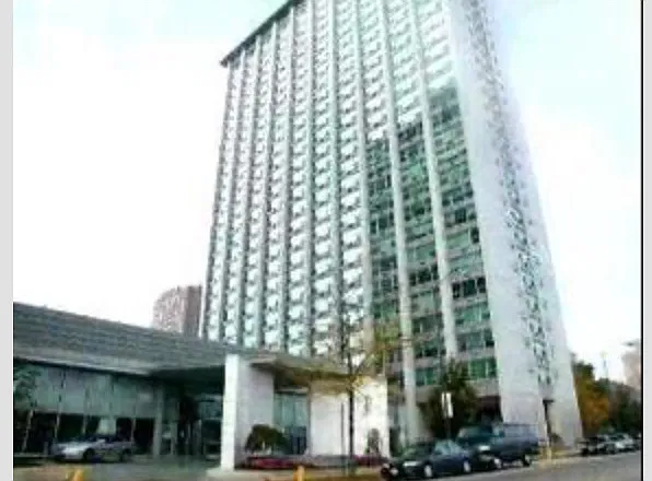 3600 N Lake Shore Dr #909