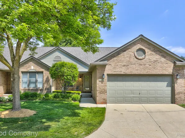 4439 Larkspur Ct, Warren, MI 48092
