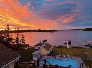 300 W Lake St, Waconia, MN 55387
