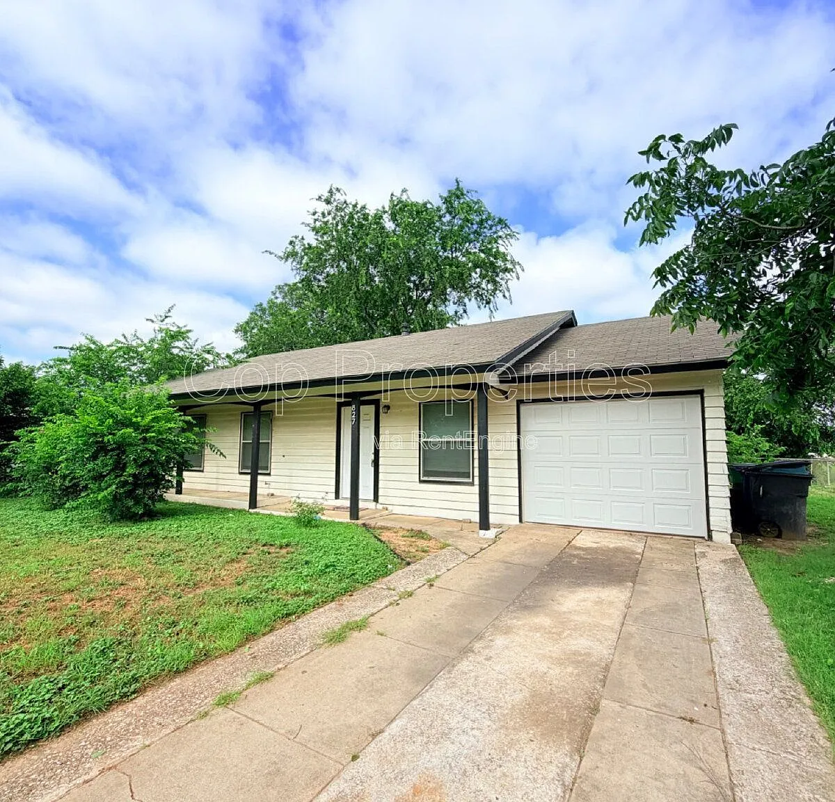 3 bed, 1.5 bath, $1,395 — Photo 2
