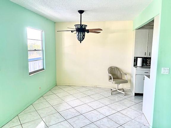 5th image of 4117 Newport U