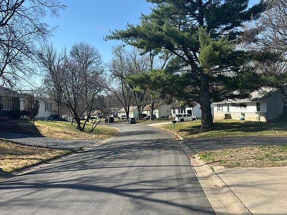 4th image of 3627 N Lister Ave