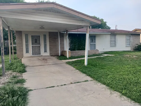 7155 HICKORY GROVE DR, San Antonio, TX 78227